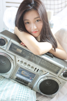 电影《寡妇村》海外版